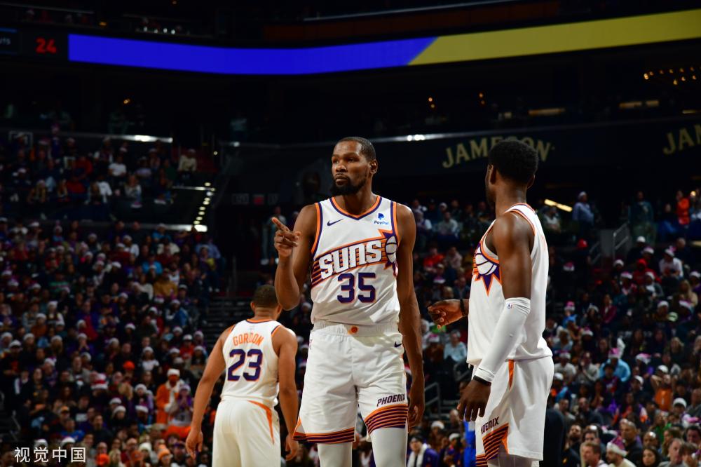 育赛场上 育赛场上